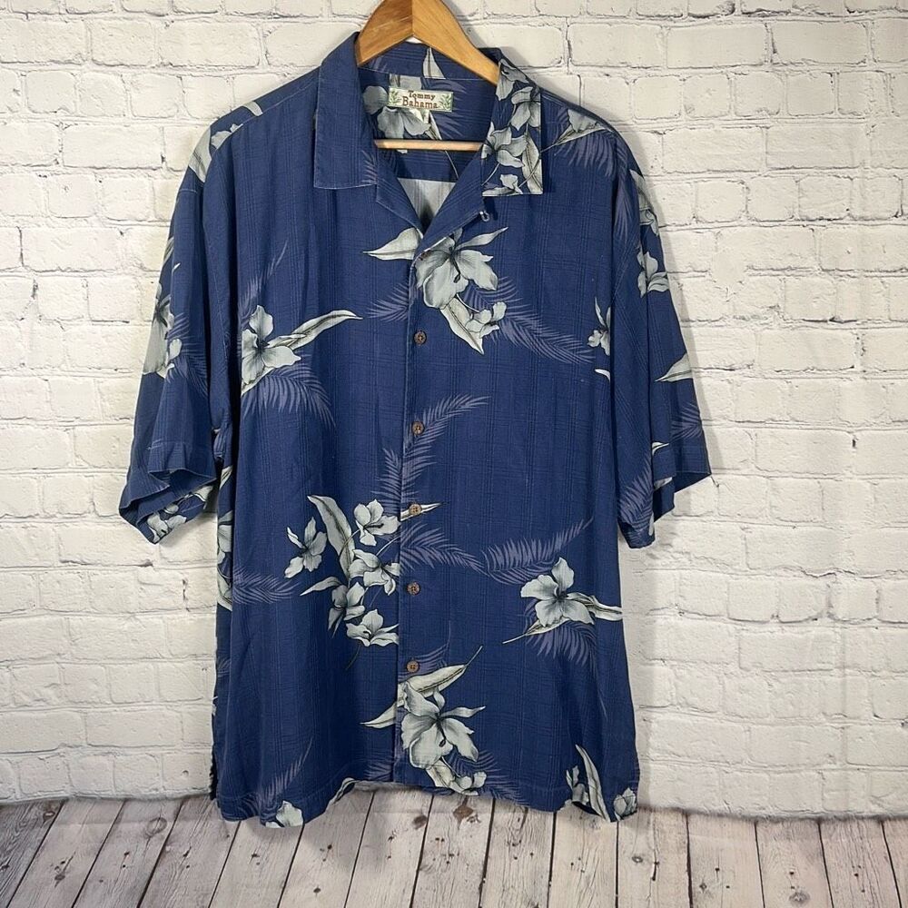 Tommy Bahama Silk Floral Hawaiian Shirt Short Sleeve Shirt size Xl Blue T3527